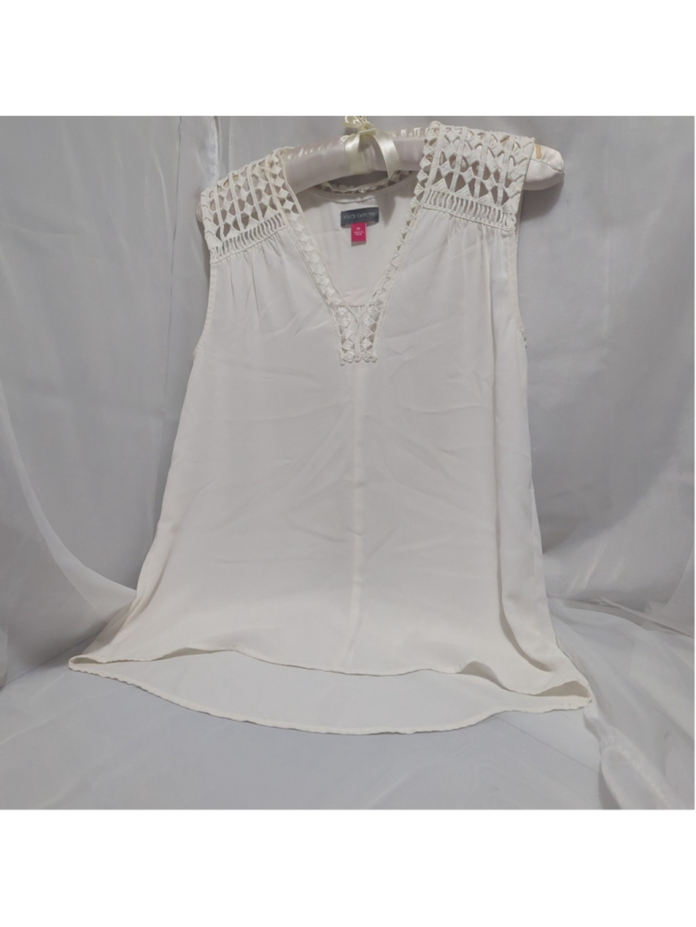 Women's Vince Camuto White Sleeveless Crochet Detail Blouse Size XS
